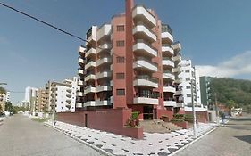 Edifício Graceland - Caiobá